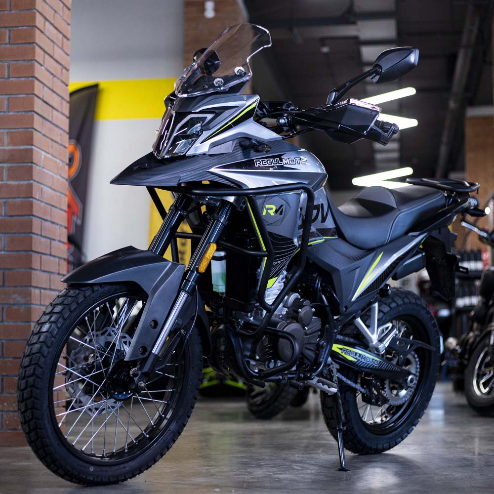 Мотоцикл Regulmoto ADV 300 S, спицованные колеса (черный/серый)