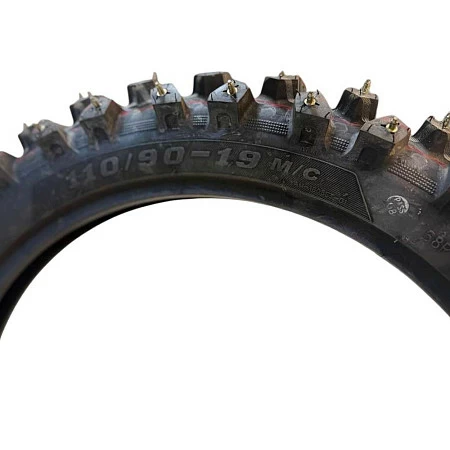 Покрышка шипованная RazorBack  ST 110/90-19