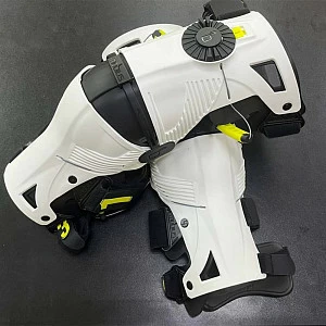 Защита колена MOBIUS X8